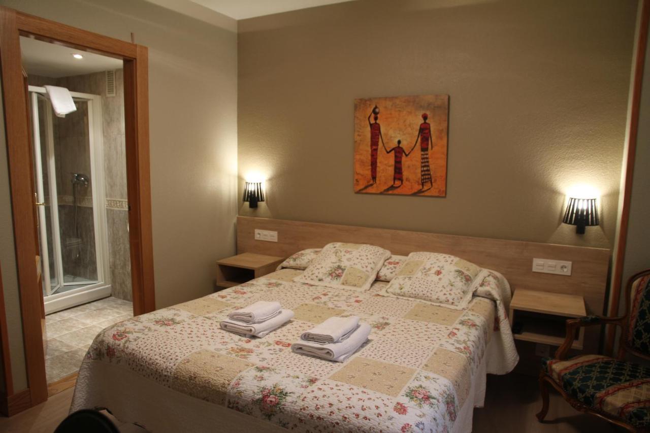 Hostal Acella Пампона Екстериор снимка
